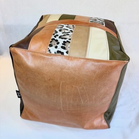 Pouf Cubò pelle pezzo unico